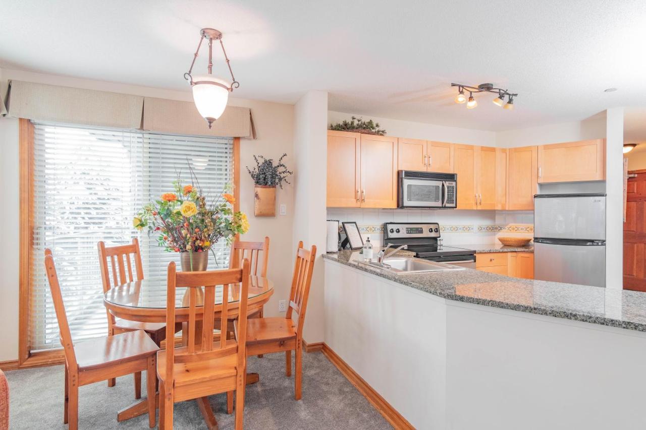 The Best Ski In Ski Out Two Bedroom Condo At Aspens Γουίστλερ Εξωτερικό φωτογραφία