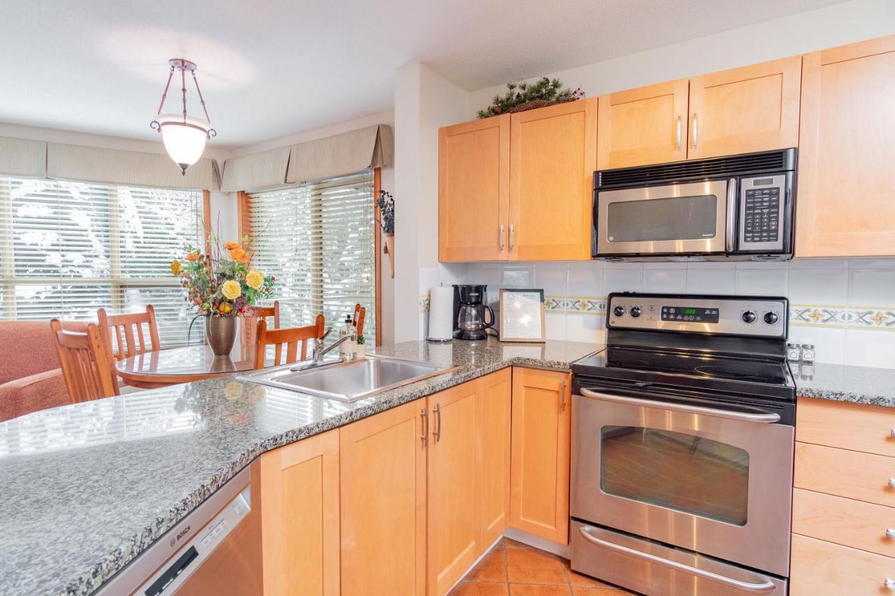The Best Ski In Ski Out Two Bedroom Condo At Aspens Γουίστλερ Εξωτερικό φωτογραφία