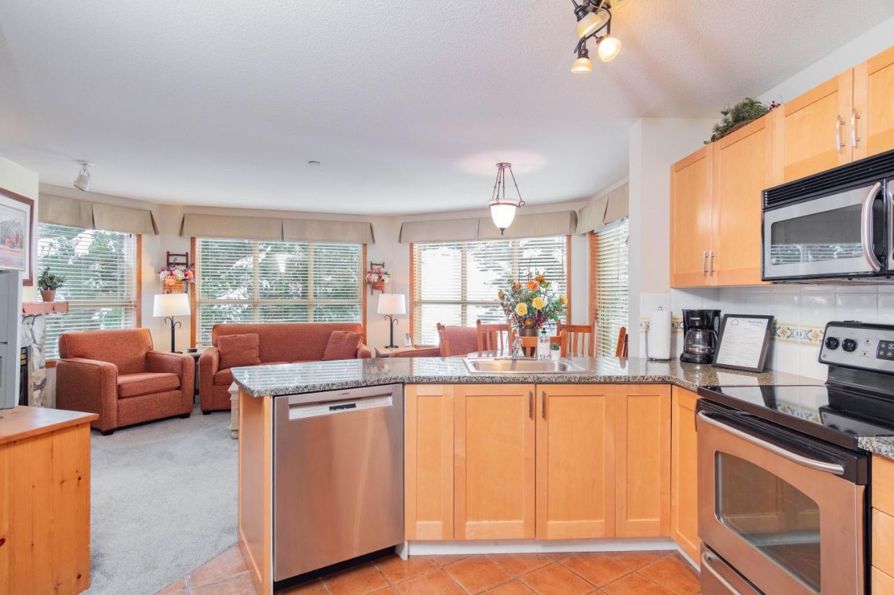 The Best Ski In Ski Out Two Bedroom Condo At Aspens Γουίστλερ Εξωτερικό φωτογραφία